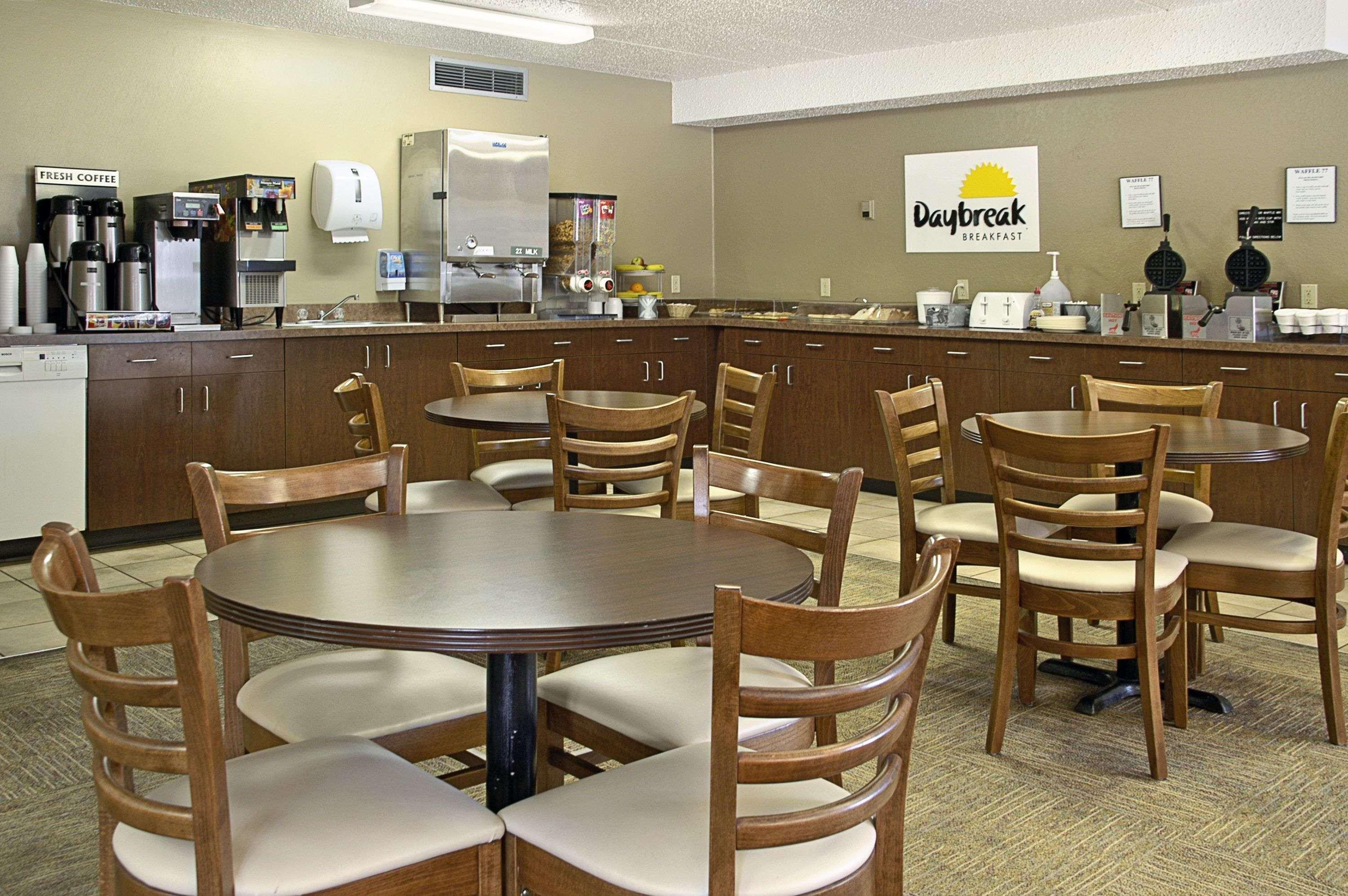 Days Inn By Wyndham Sioux Falls Extérieur photo