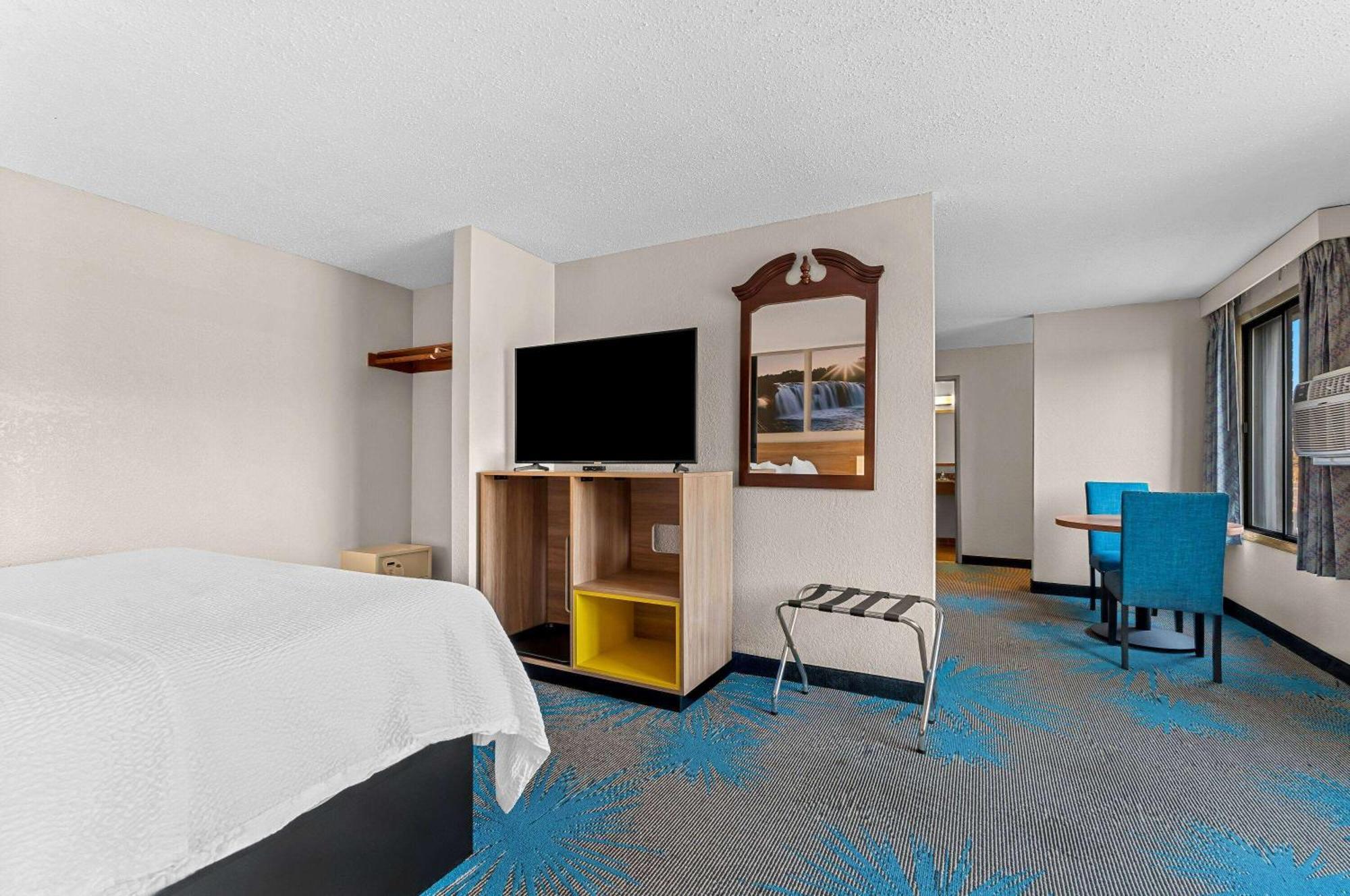 Days Inn By Wyndham Sioux Falls Extérieur photo