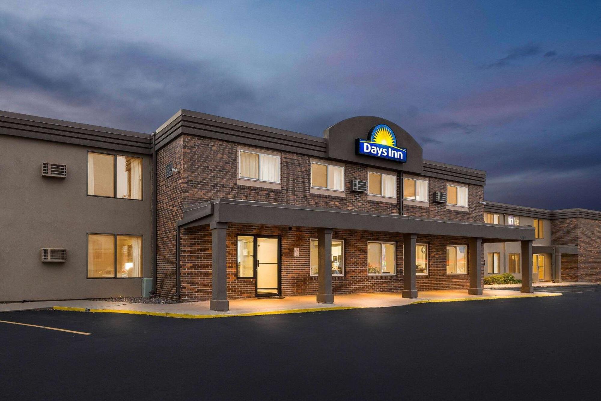 Days Inn By Wyndham Sioux Falls Extérieur photo