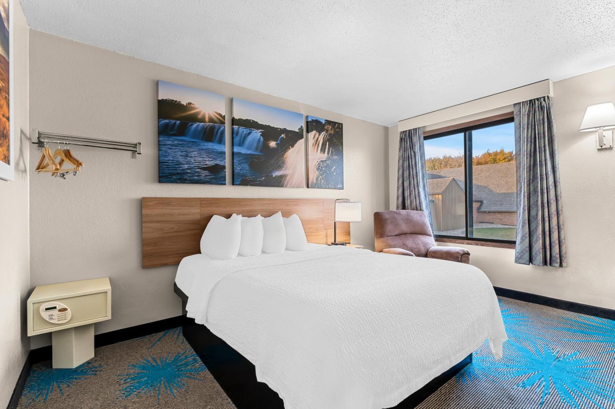 Days Inn By Wyndham Sioux Falls Extérieur photo