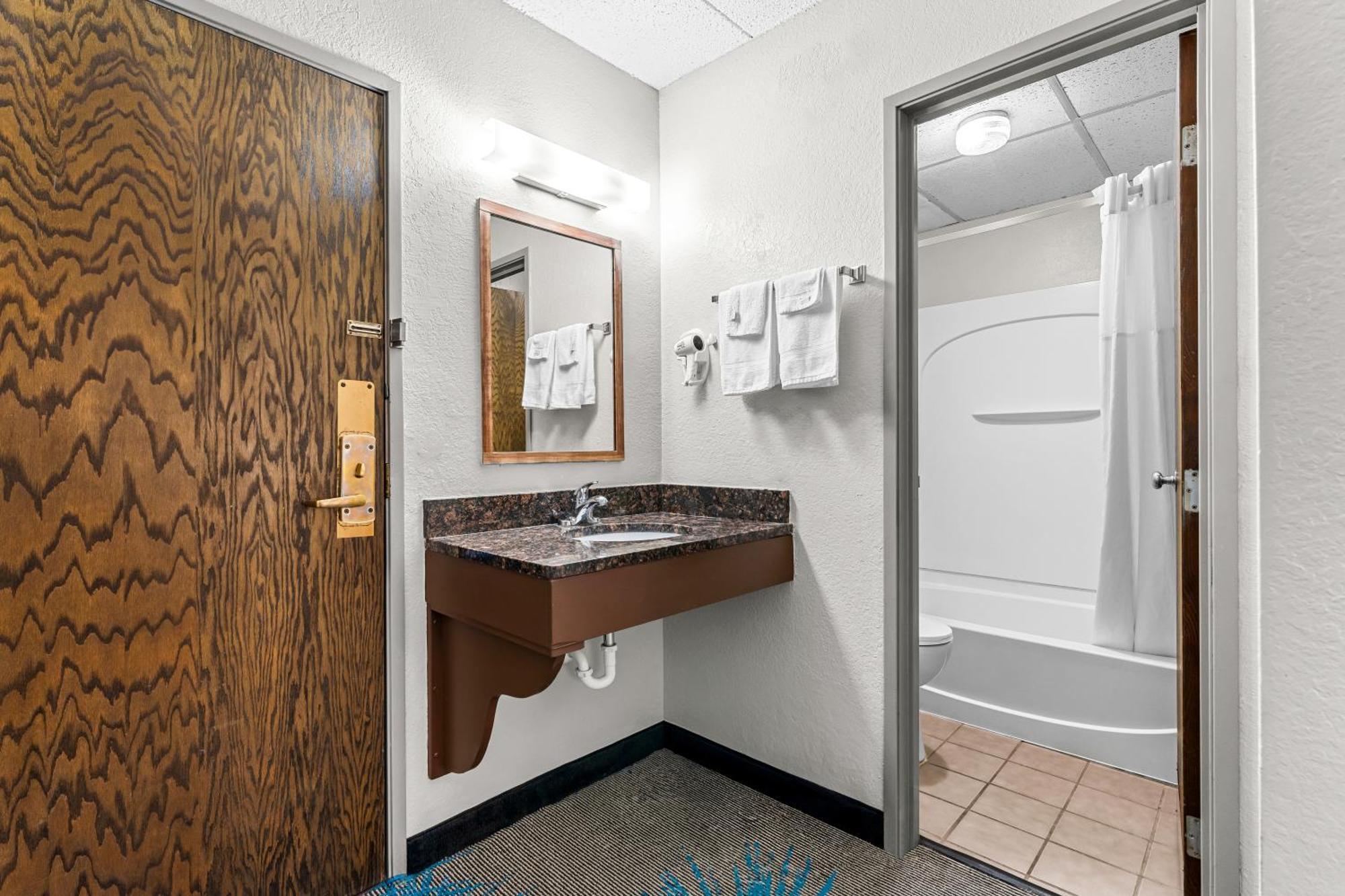 Days Inn By Wyndham Sioux Falls Extérieur photo